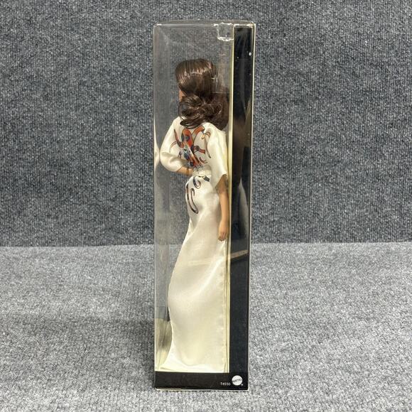 Barbie Collector James Bond 007 Octopussy Doll‎ Black Label 2010 Boxed T4550 - Picture 5 of 12